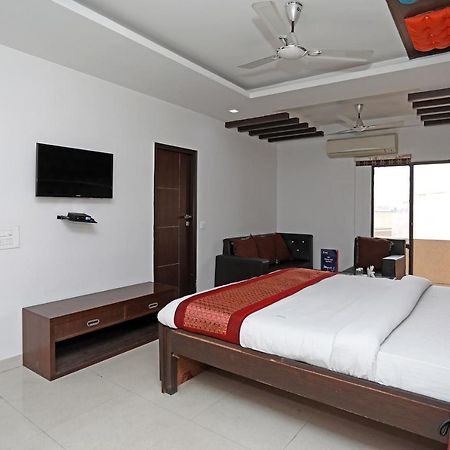 Capital O 10025 Hotel Flora Inn Gurgaon Luaran gambar