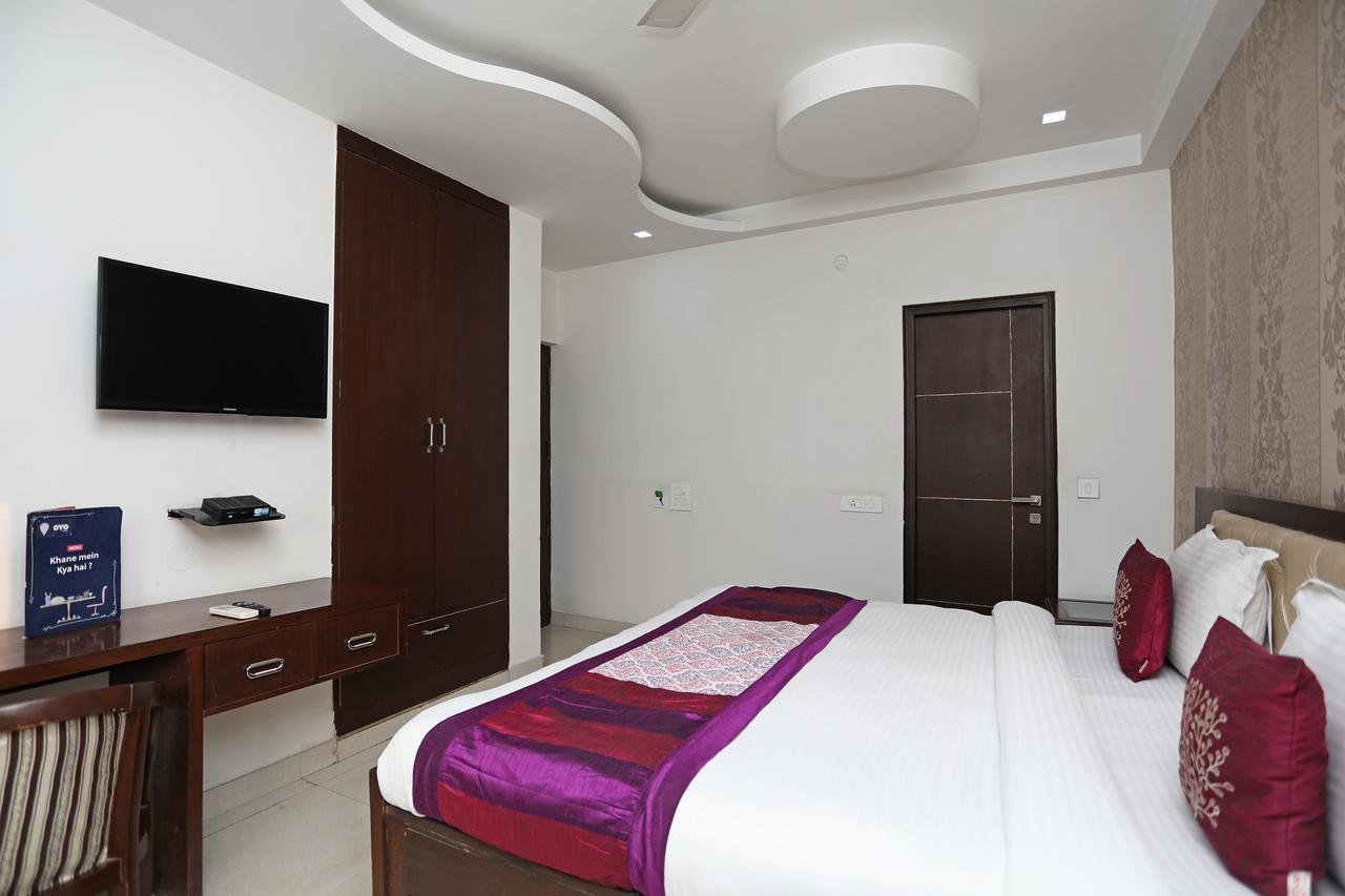 Capital O 10025 Hotel Flora Inn Gurgaon Luaran gambar