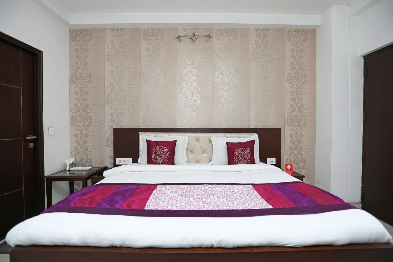 Capital O 10025 Hotel Flora Inn Gurgaon Luaran gambar