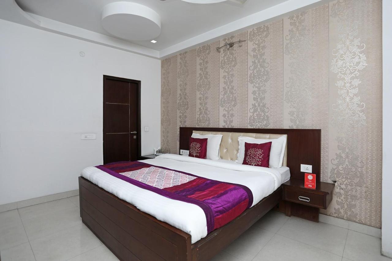 Capital O 10025 Hotel Flora Inn Gurgaon Luaran gambar